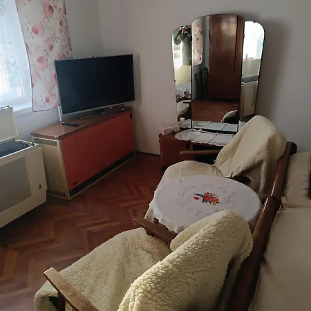 Pensjonat Tuenderkert Vendeghaz *